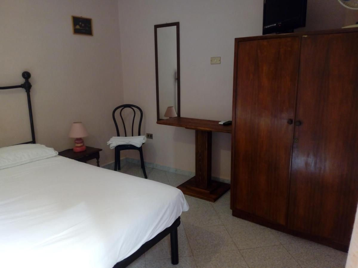 Bed and Breakfast Il Cactus San Giovanni Incarico Esterno foto